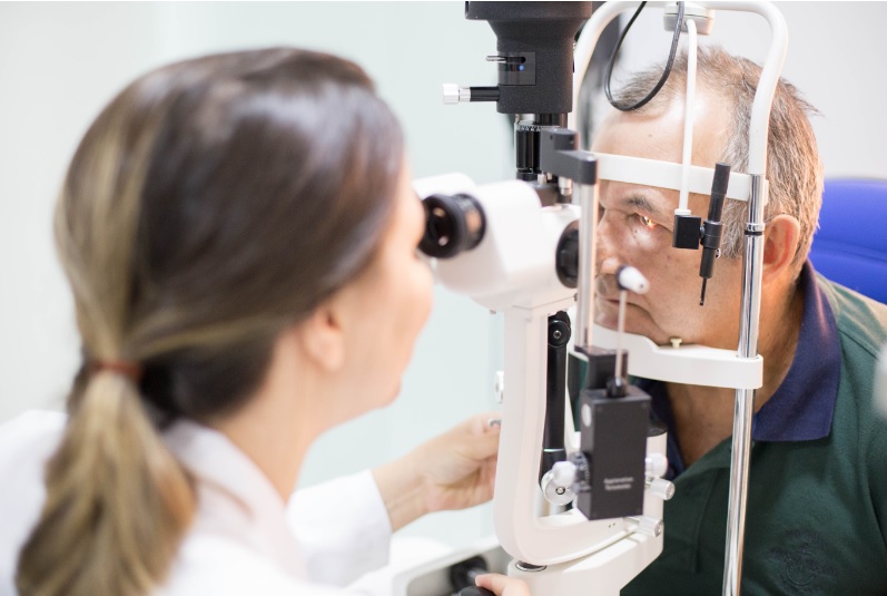 Mutirão de consultas e exames de glaucoma atende 250 pacientes neste sábado, 25, no estacionamento do Hospital Municipal