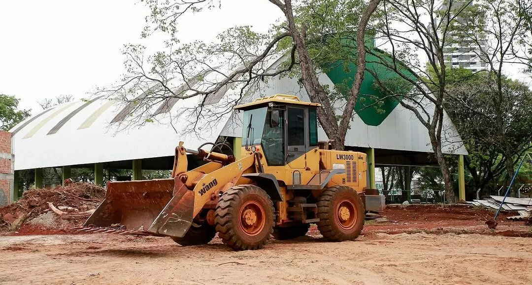 Reforma do Centro Esportivo da Vila Operária é retomada em Maringá